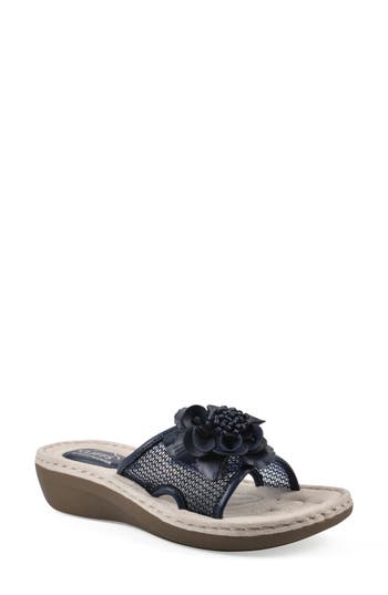 Cliffs By White Mountain Chill Slide Sandal In Navy Fabric