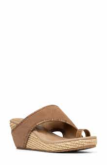 Gyer Leather Wedge Sandal