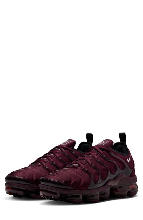 Air VaporMax Plus Sneaker (Men)