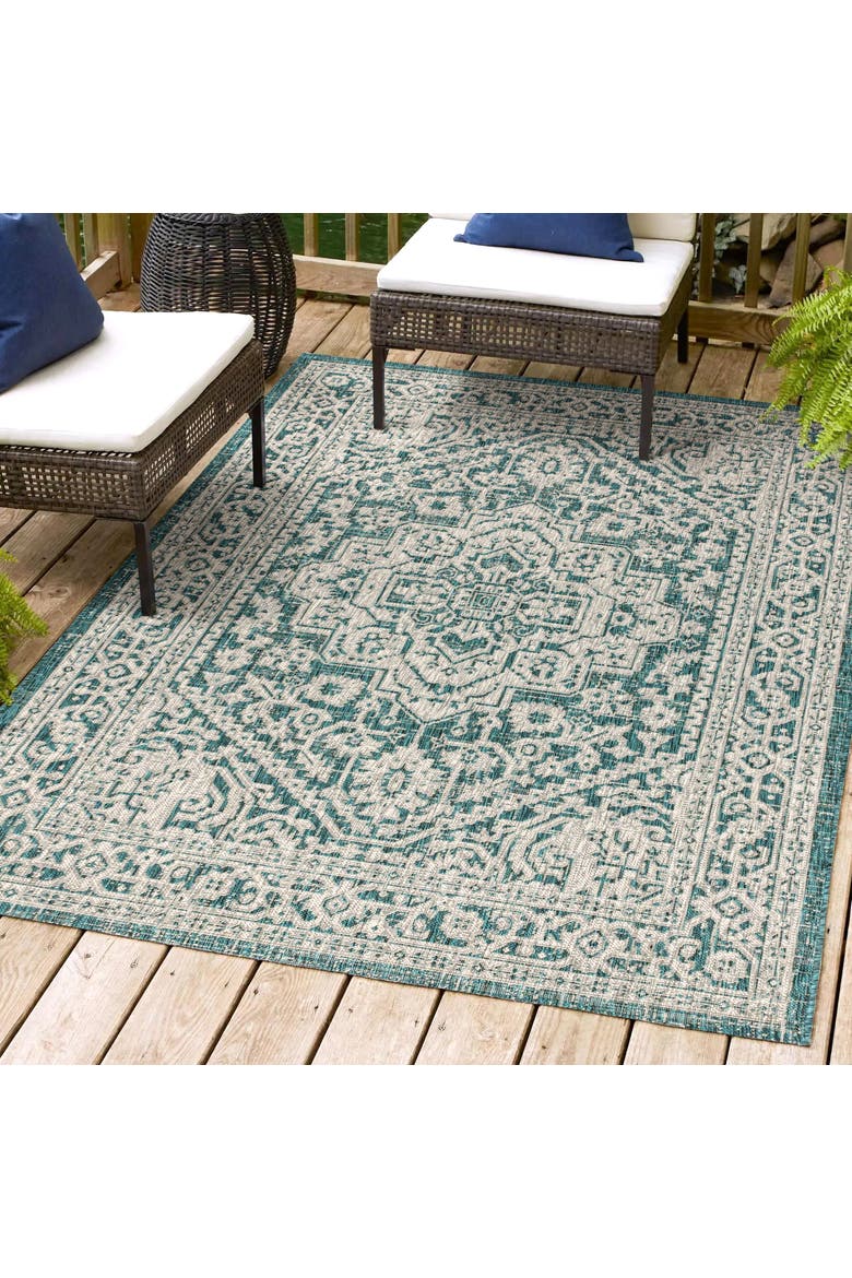 Sinjuri Medallion Textured Weave Indoor/Outdoor Area Rug, Alternate, color, Teal Blue/Gray