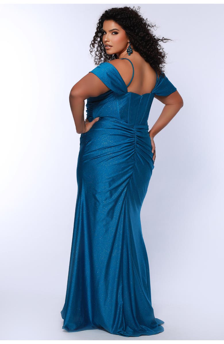 Sydney's Closet Sweetheart Neckline Drape Sleeve Slim Fitted Plus Size Gown, Alternate, color, Turq