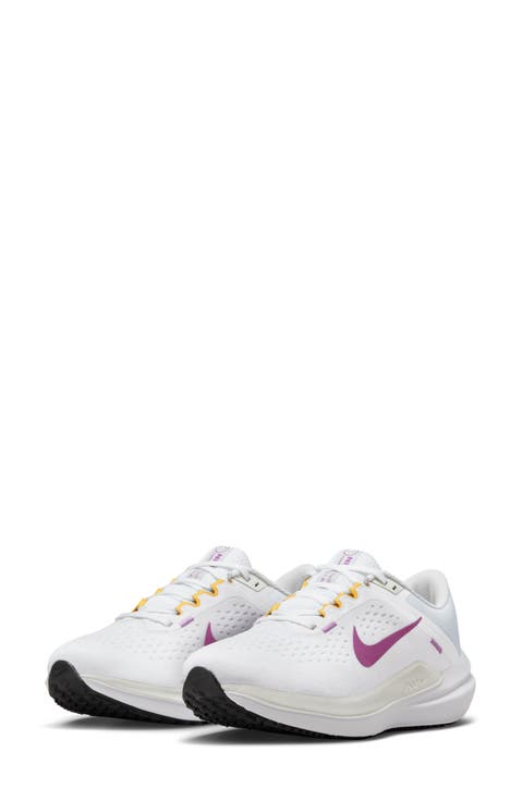 Air Winflo 10 Running Shoe (Women)