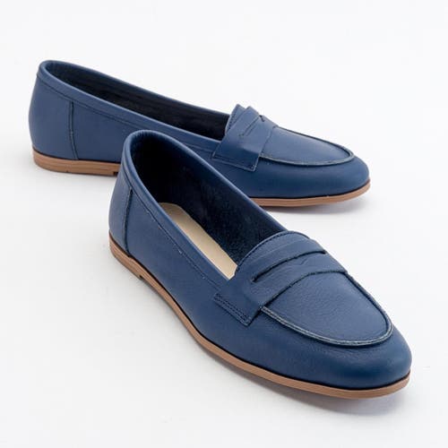 Forever & Always Shoes Dorothy Leather Loafer In Navy Blue Leather