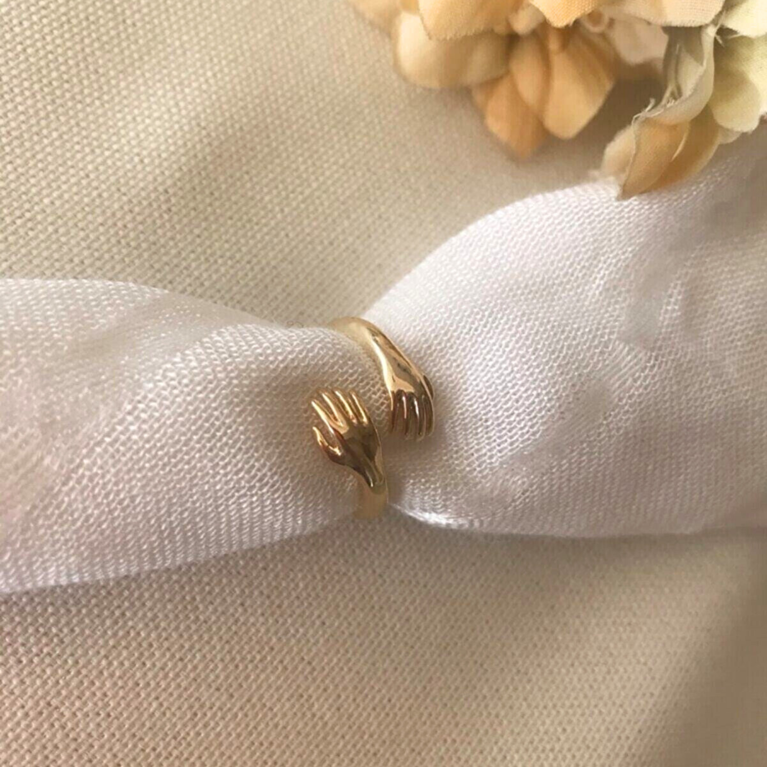 Spero London Hug Ring With Hands Sterling Silver and Gold Plated (Women ...