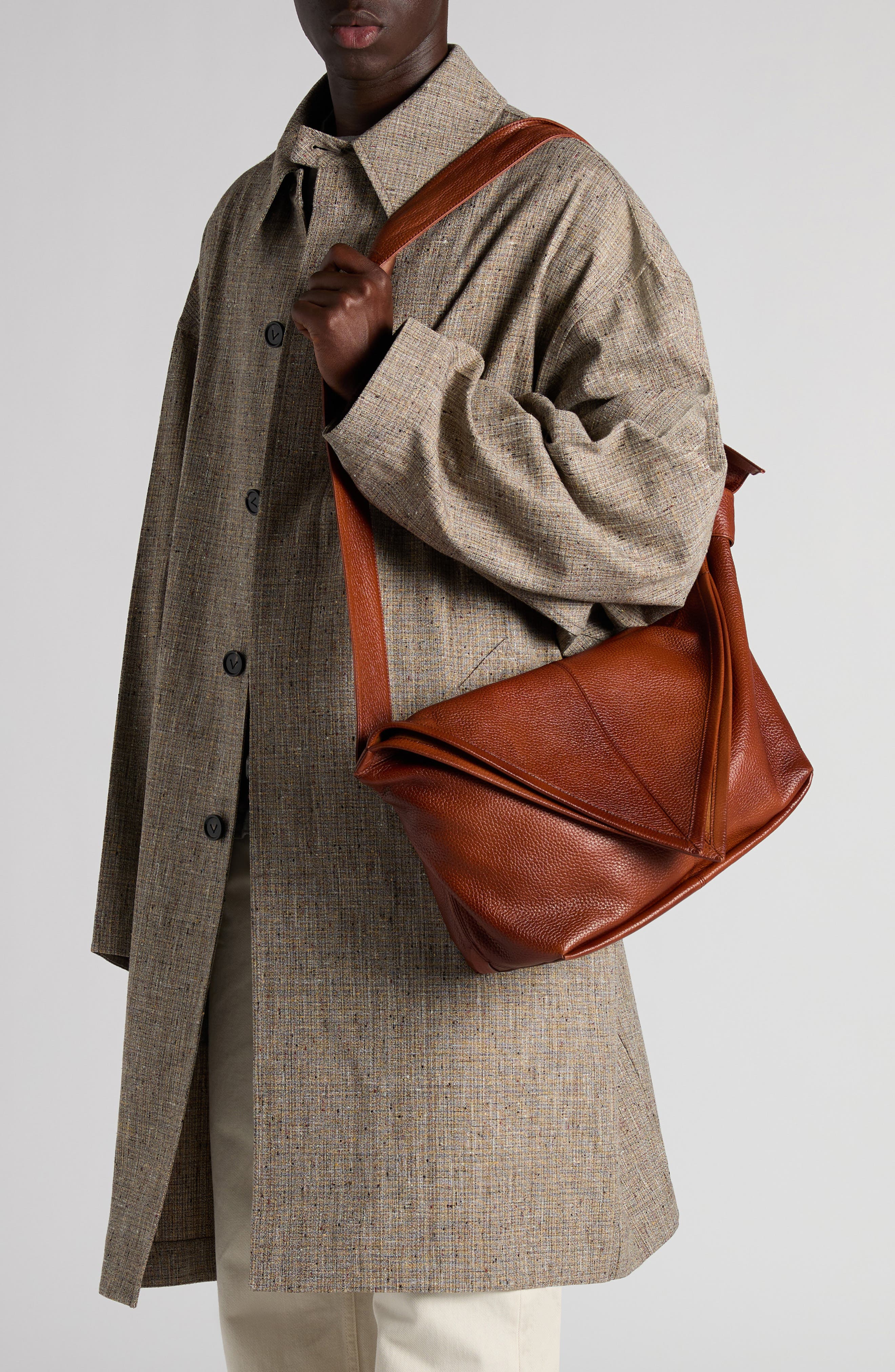 Bottega Veneta Sawyer Taurillon Leather Hobo Bag, Alternate, color, Brown