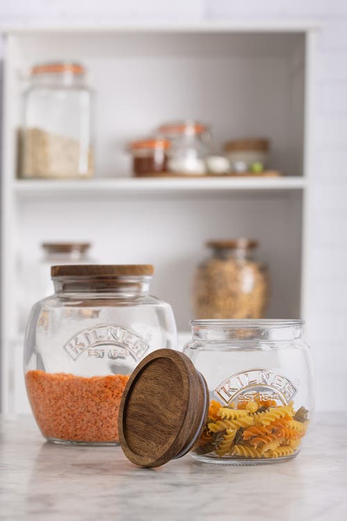 Kilner Universal Glass Storage Jar With Wooden Lid And Silicone Seal In Multi