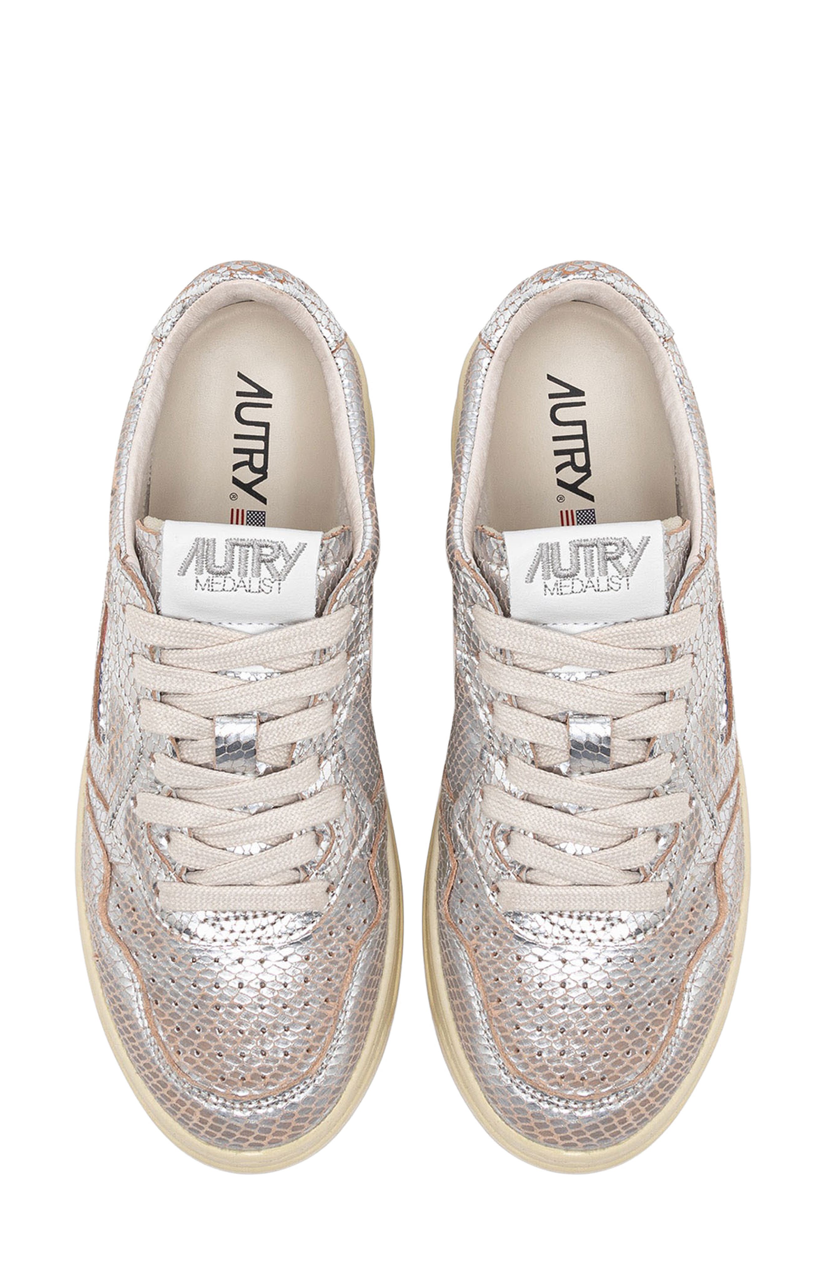 AUTRY Medalist Low Sneaker, Alternate, color, Metal/Snake Silver