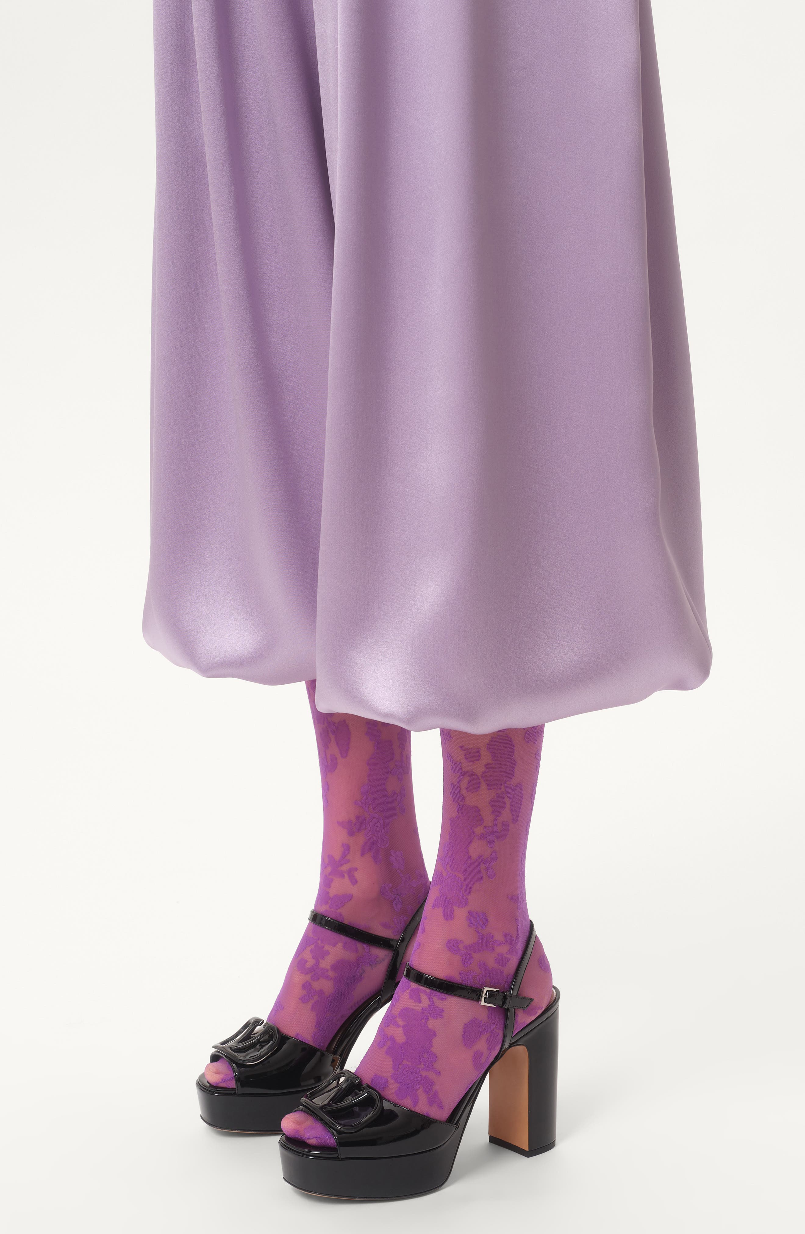 Valentino Garavani VLOGO Signature Platform Sandal, Alternate, color, Black