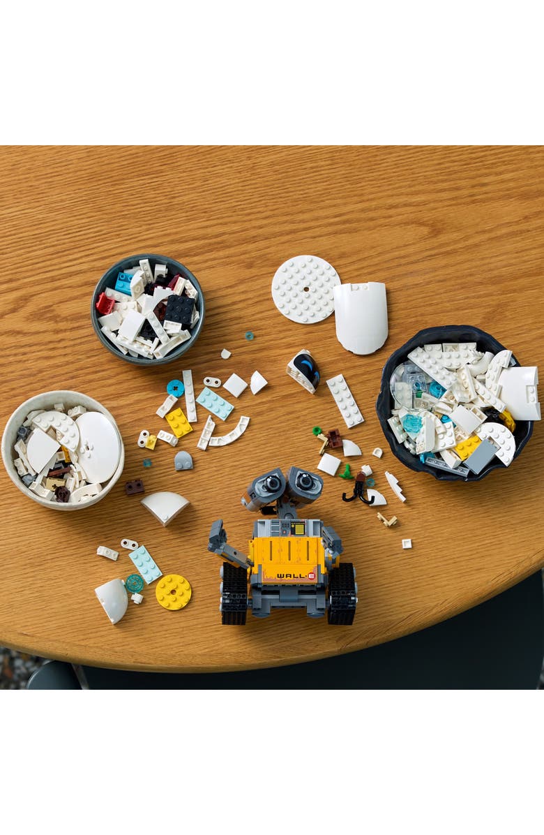 LEGO<sup>®</sup> 18+ Disney WALL-E and EVE - 43279, Alternate, color, 