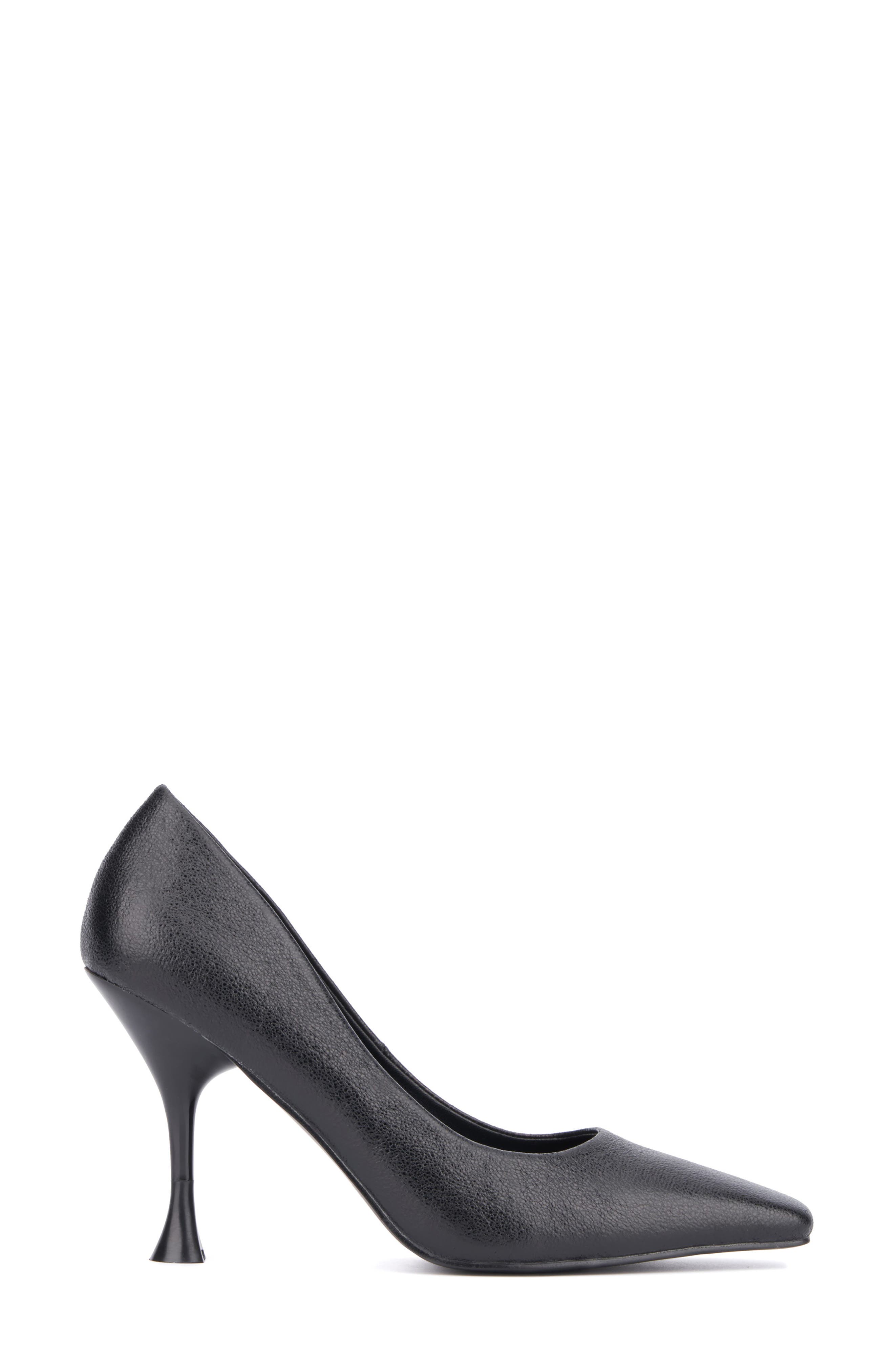 TORGEIS Kamana Pointed Toe Pump, Alternate, color, Black