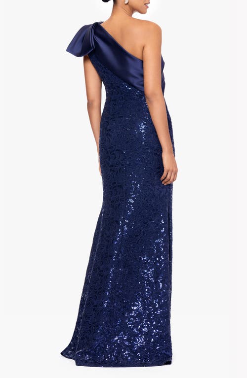BETSY & ADAM BETSY & ADAM SEQUIN SLEEVELESS GOWN