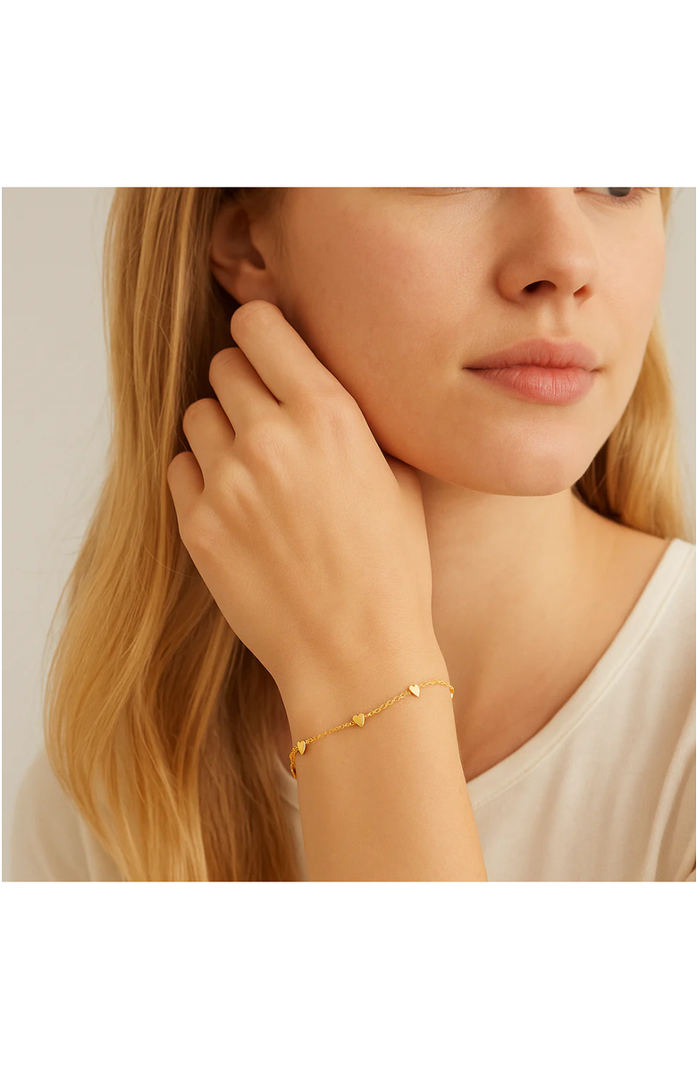 Hollywood Sensation Forever Yours Heart Charm Bracelet, Alternate, color, Gold