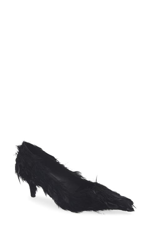 Nesting Pointed Toe Pump