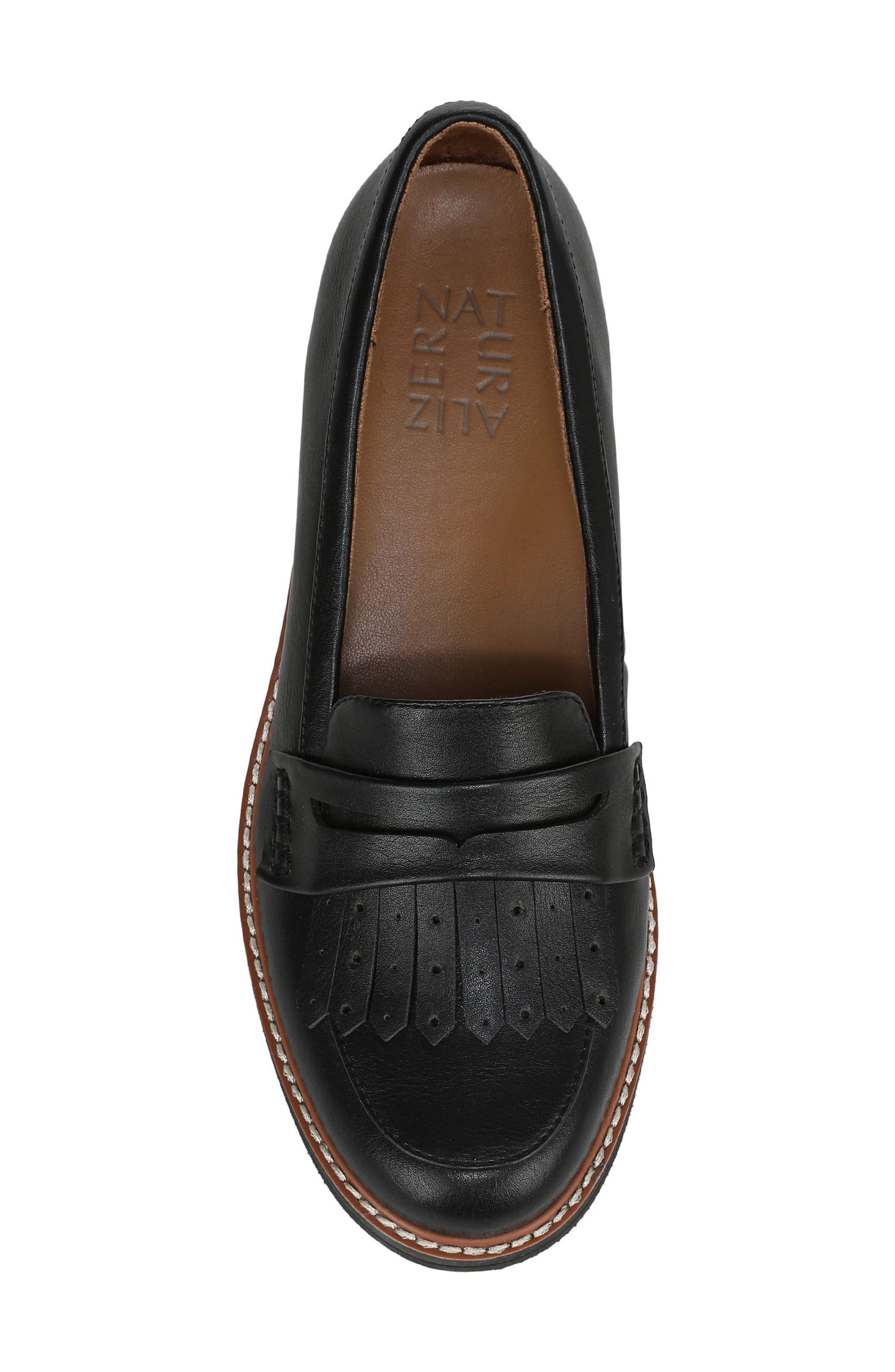 Naturalizer Pacey Kiltie Fringe Loafer, Alternate, color, Black