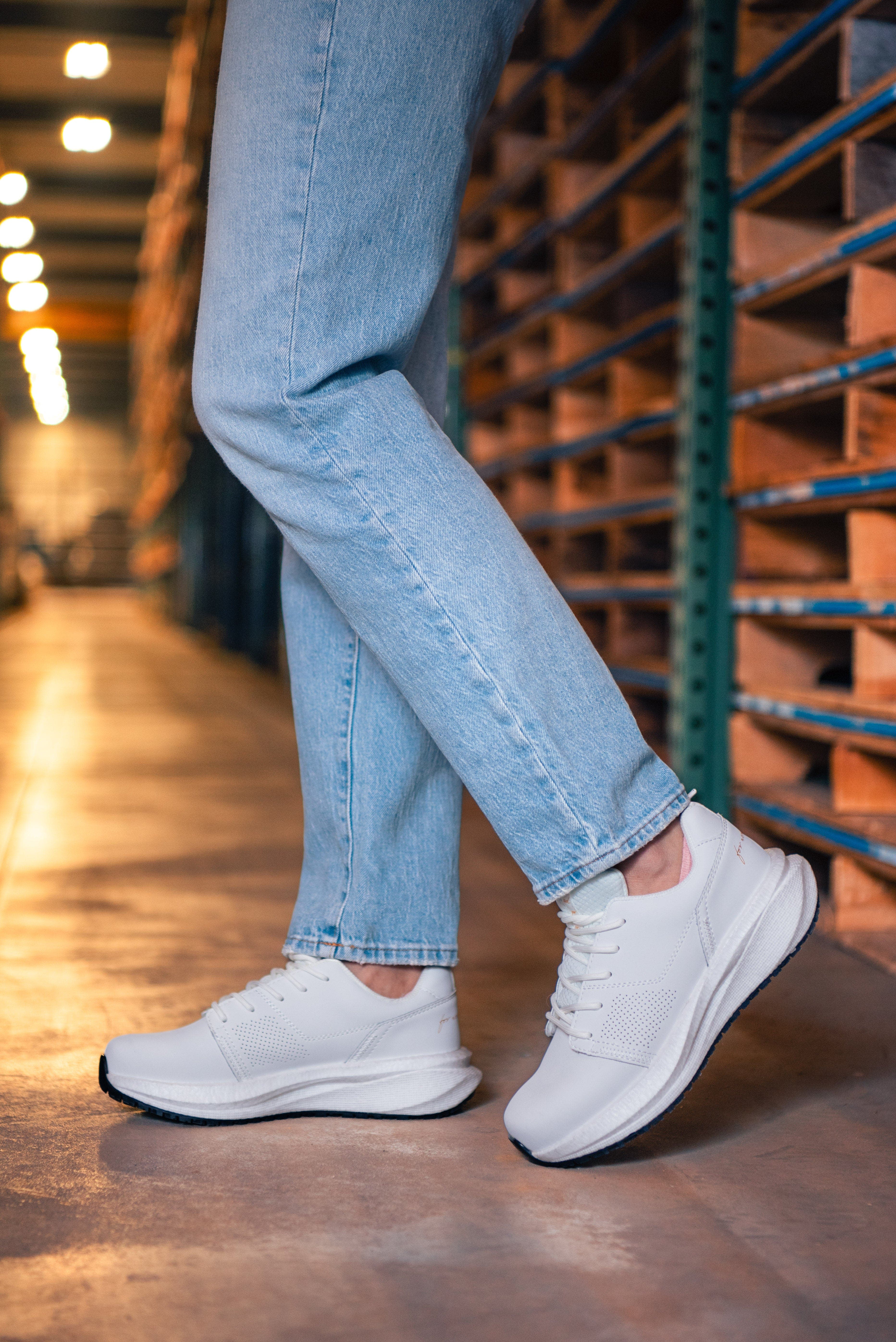 Xena Workwear Astra Static Dissipative Composite Toe Athletic Safety Shoe, Alternate, color, White