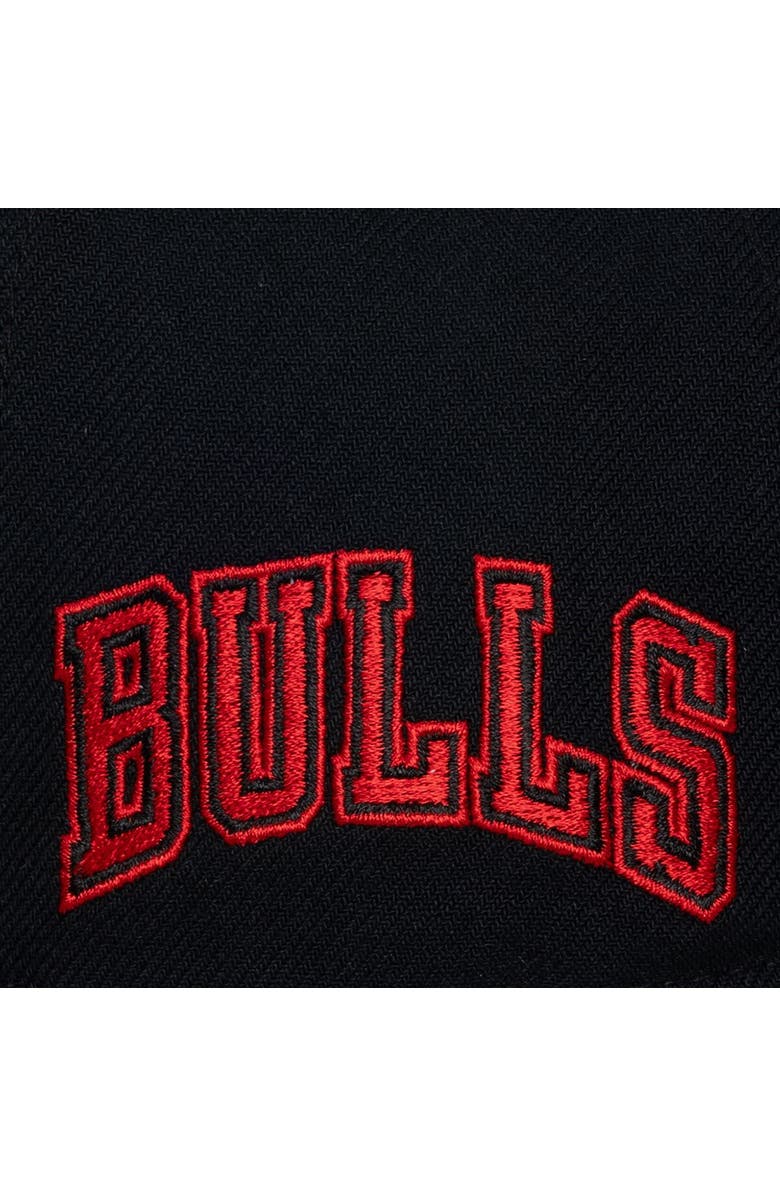 Mitchell & Ness Men's Mitchell & Ness  Black Chicago Bulls Hardwood Classics Legendary Away Pro-Pinch Adjustable Hat, Alternate, color, Black