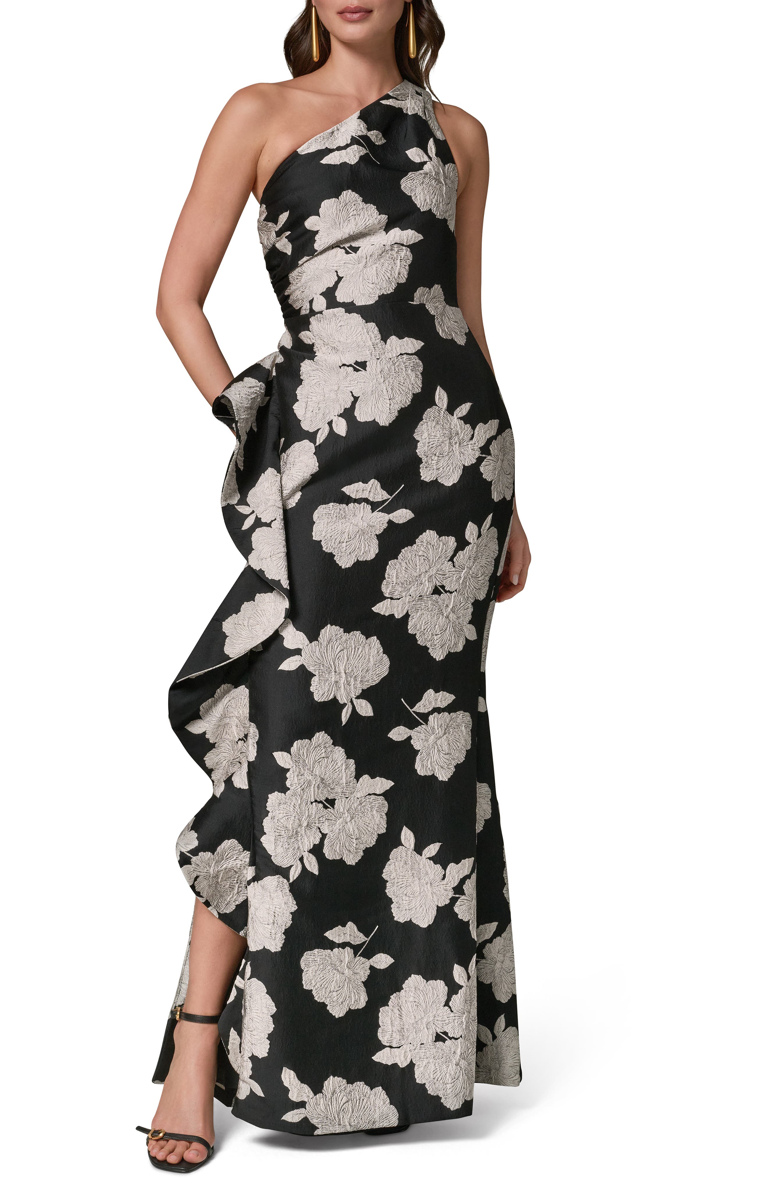 selected BLACK CREAM