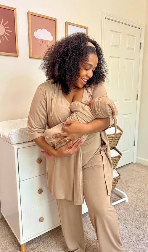 Everly Grey Long Sleeve Gown & Hat Set In Brown