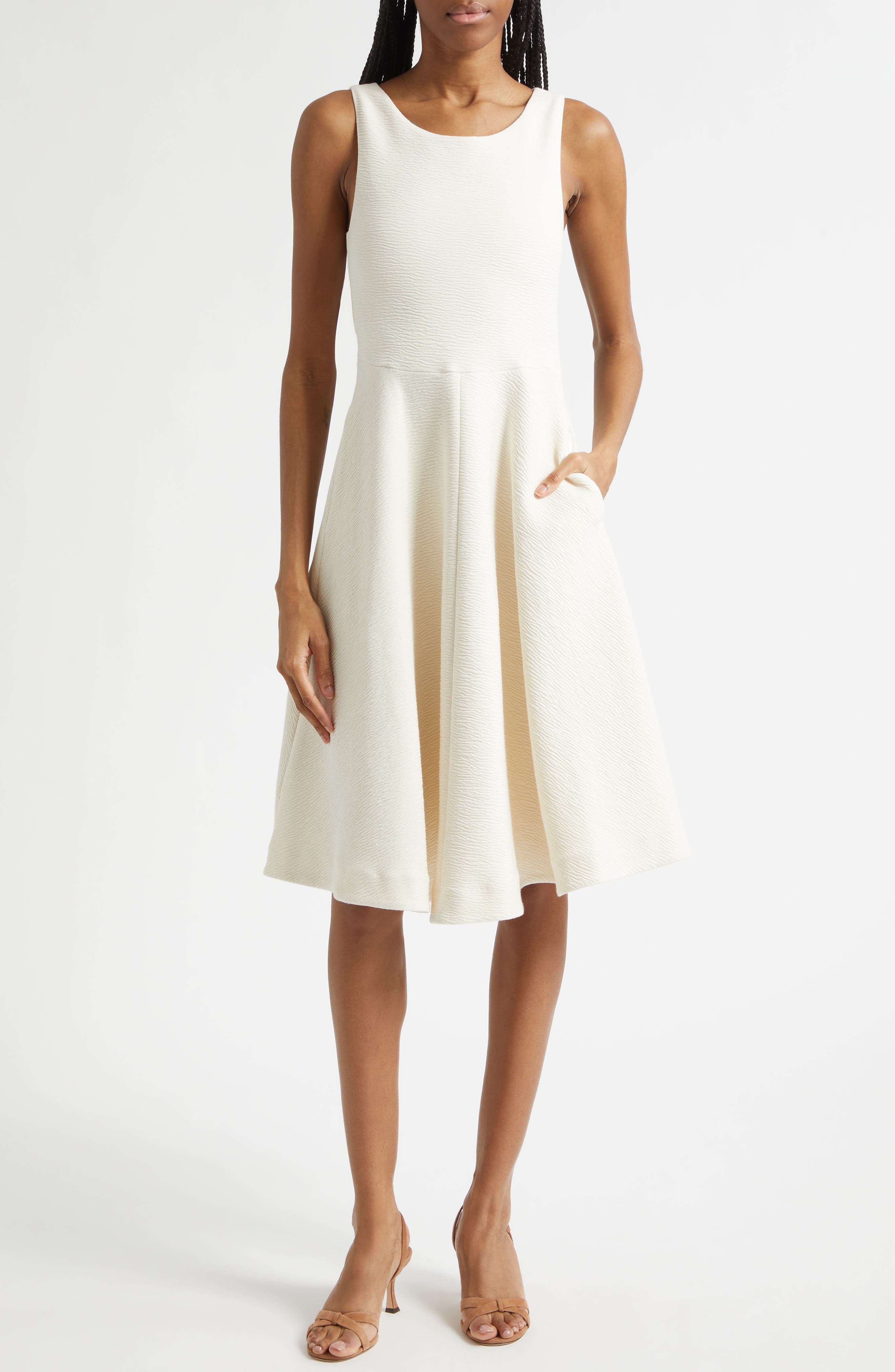 selected SOLID WHITE