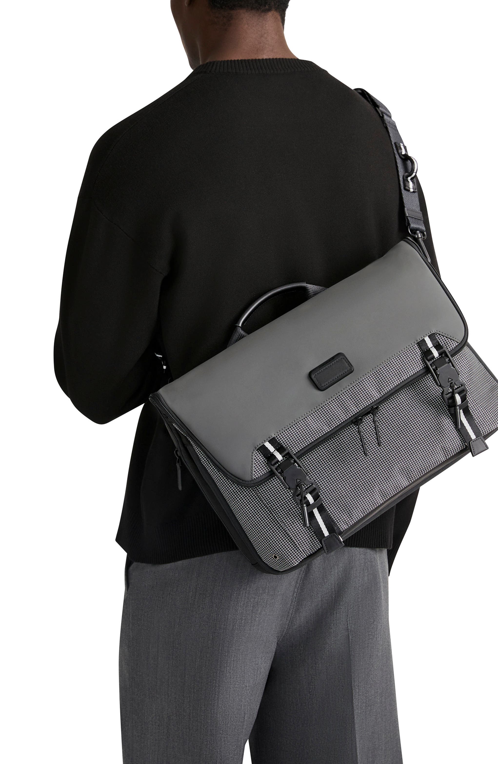 Descender Bike Messenger Bag, Alternate, color, DARK OBSIDIAN