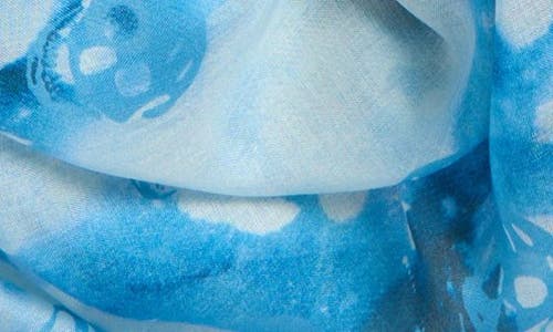 Alexander Mcqueen Mcqueen Classic Skull Bleached Foulard Scarf In Ivory/blue