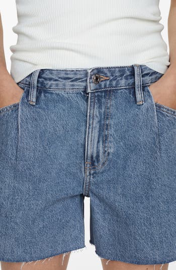 Raw Hem Pleated A-Line Denim Shorts