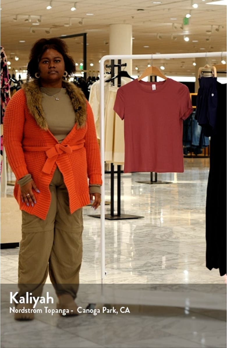 Stretch T-Shirt, sales video thumbnail