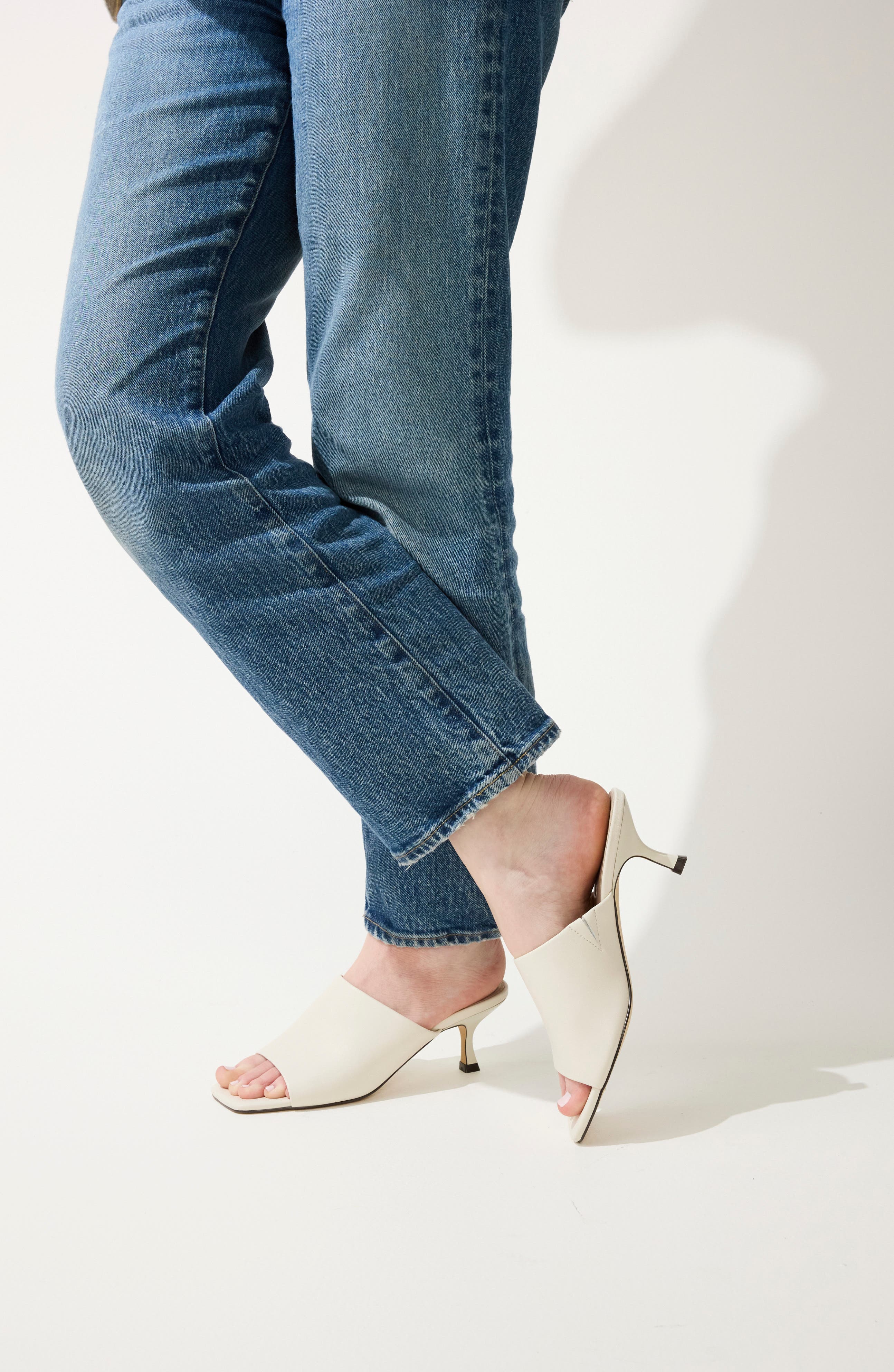 Wren Sandal, Alternate, color, CREAM