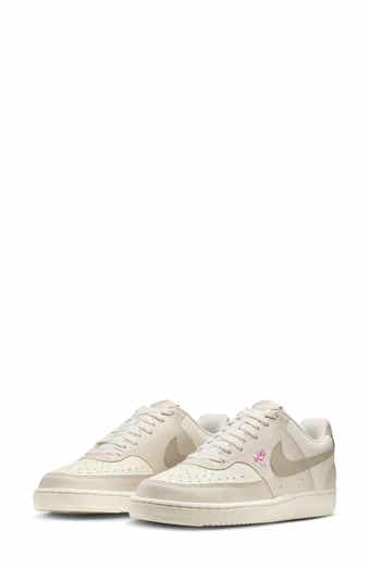 Court Vision Low Sneaker