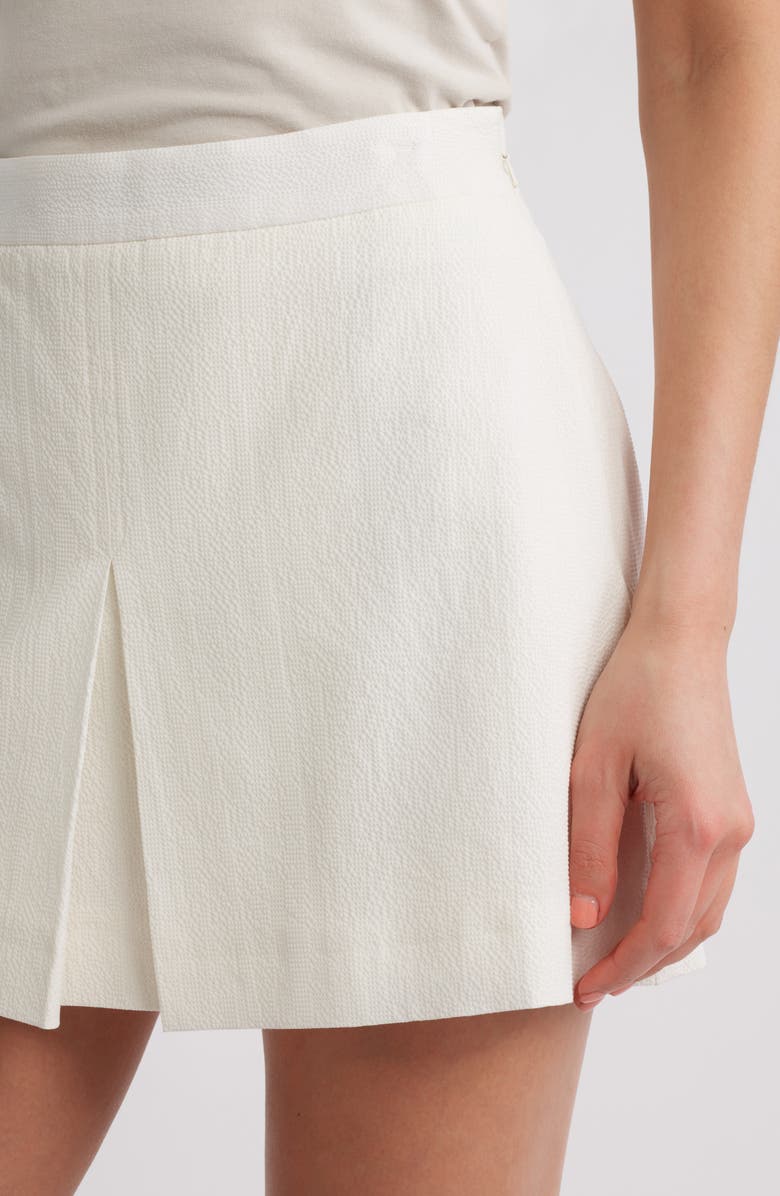 FRAME The Seersucker Cotton Shorts, Alternate, color, White