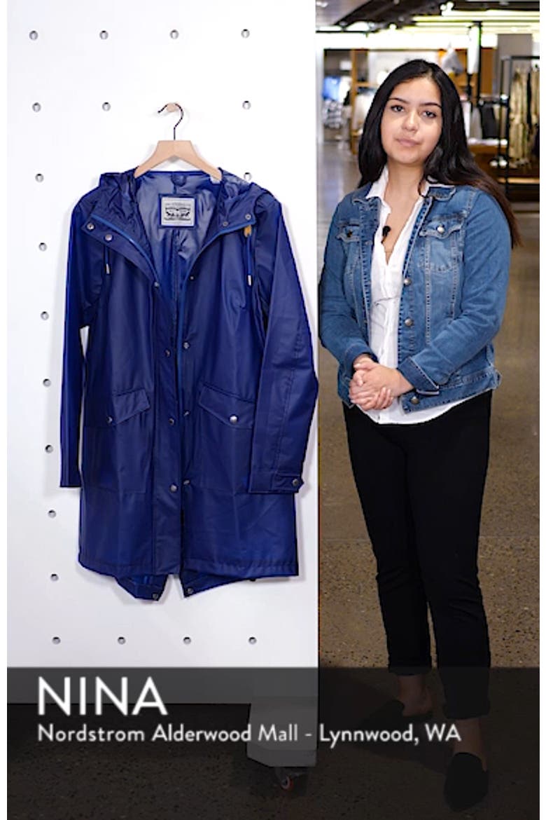 Levi's® Water Repellent Lightweight Hooded Parka video