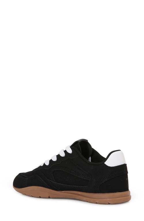 Berness Low Top Sneaker In Black