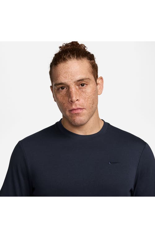 Nike Primary Training Dri-fit Short Sleeve T-shirt In Obsidian