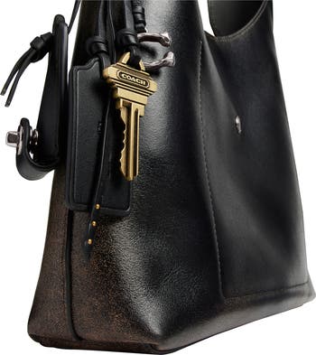 Brooklyn 28 Loved Leather Shoulder Bag