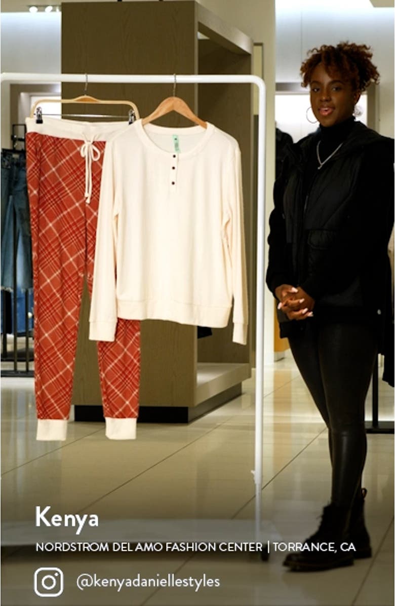 Winter Vacay Lounge Set, sales video thumbnail