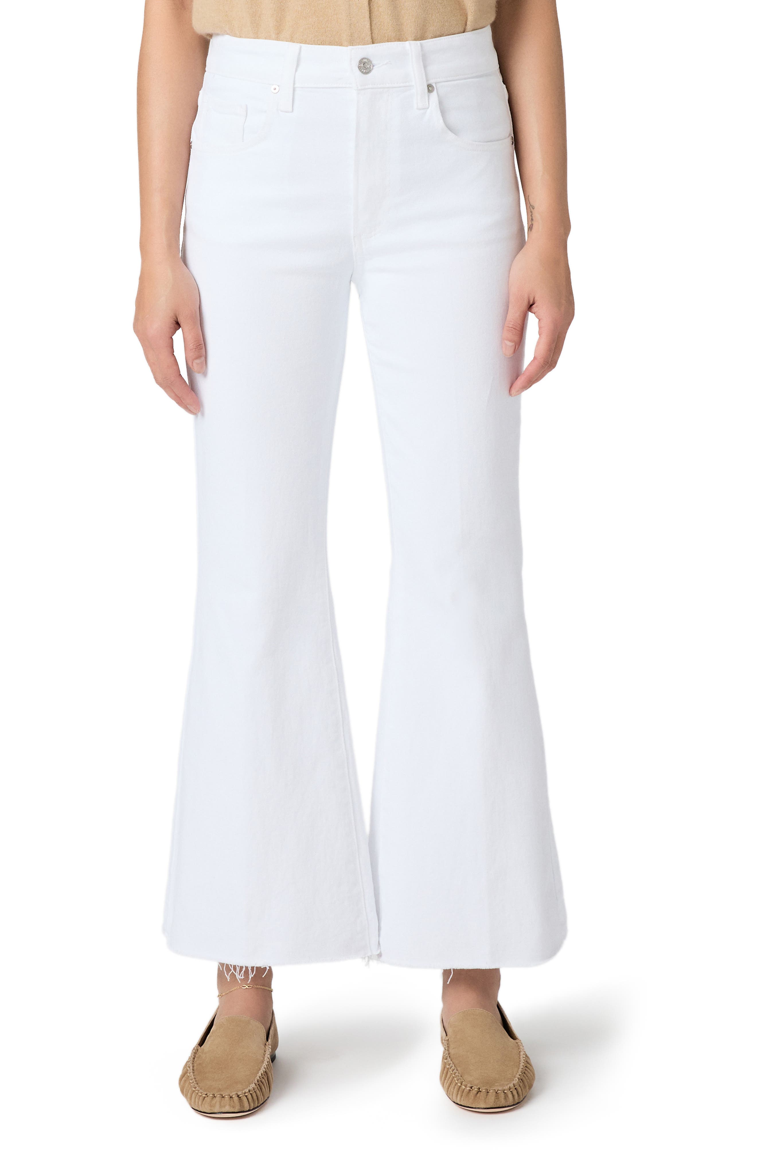 selected CRISP WHITE