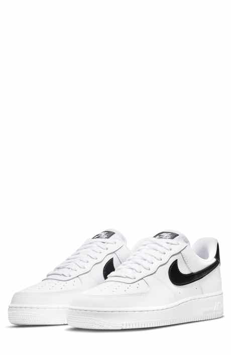 Air Force 1 '07 Basketball Sneaker