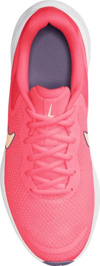 Revolution 7 Road Running Sneaker