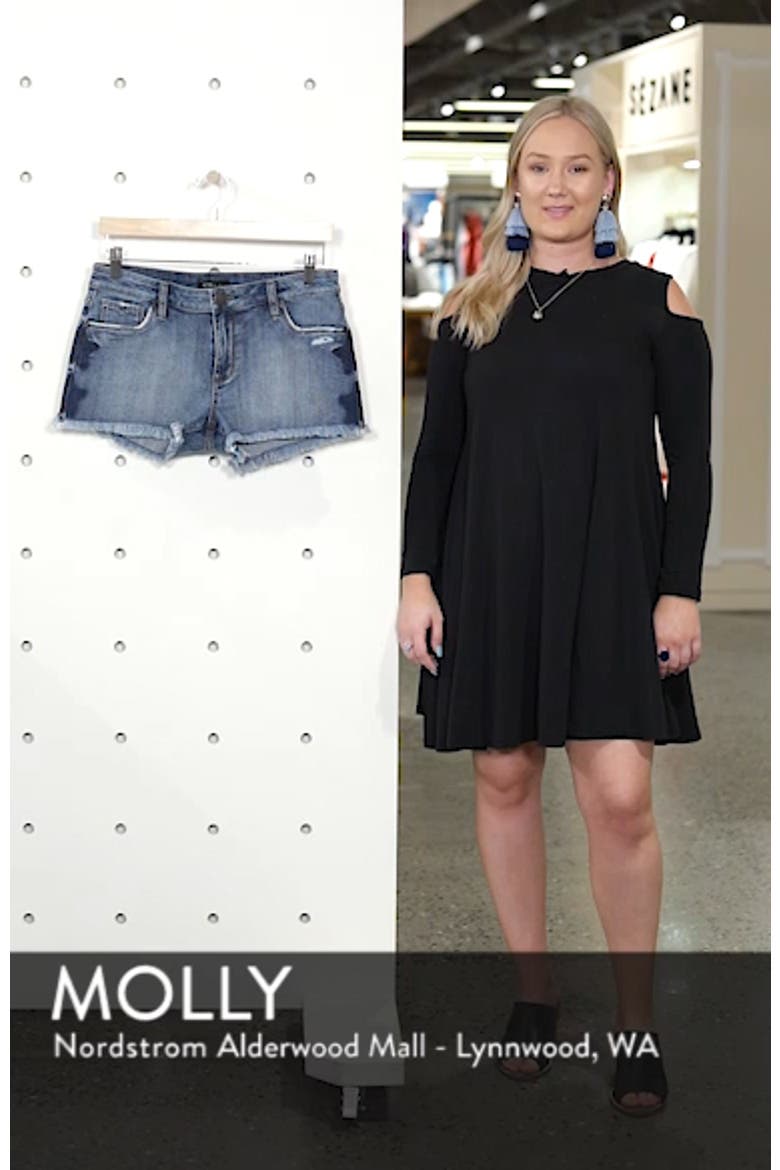 Fray Hem Star Print Denim Shorts video