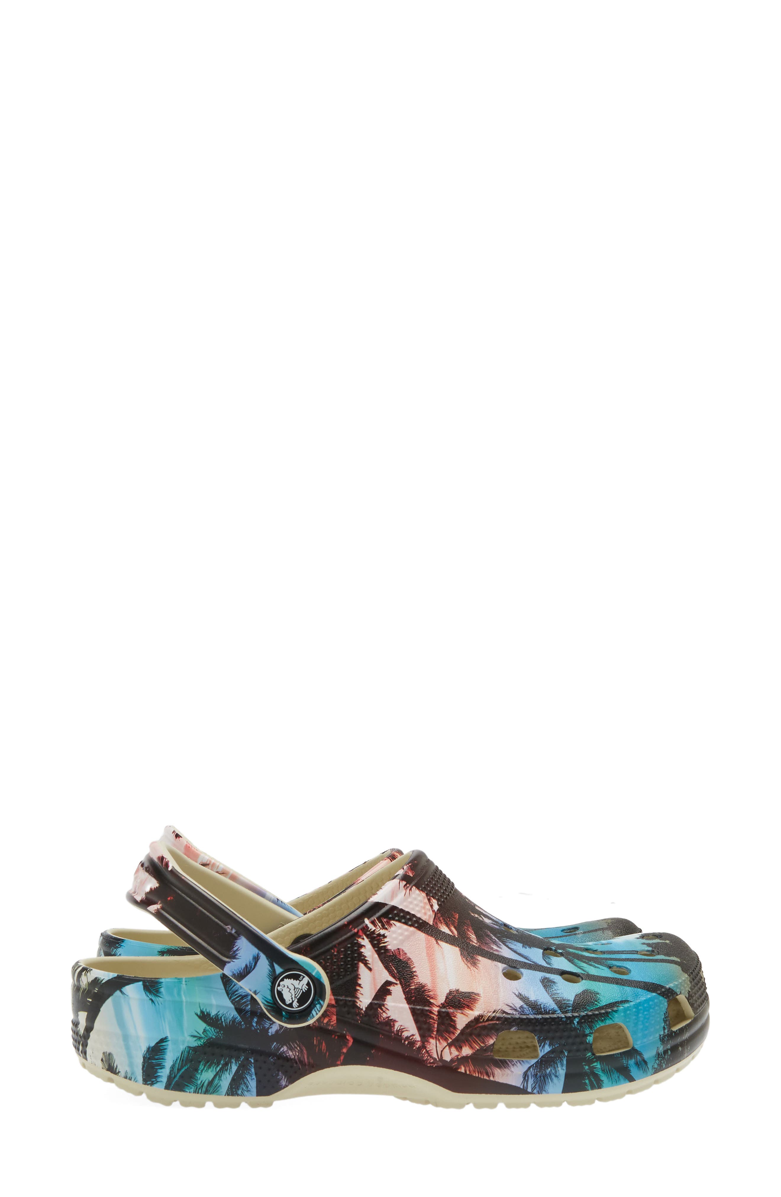 CROCS Classic Retro Resort Clog, Alternate, color, 