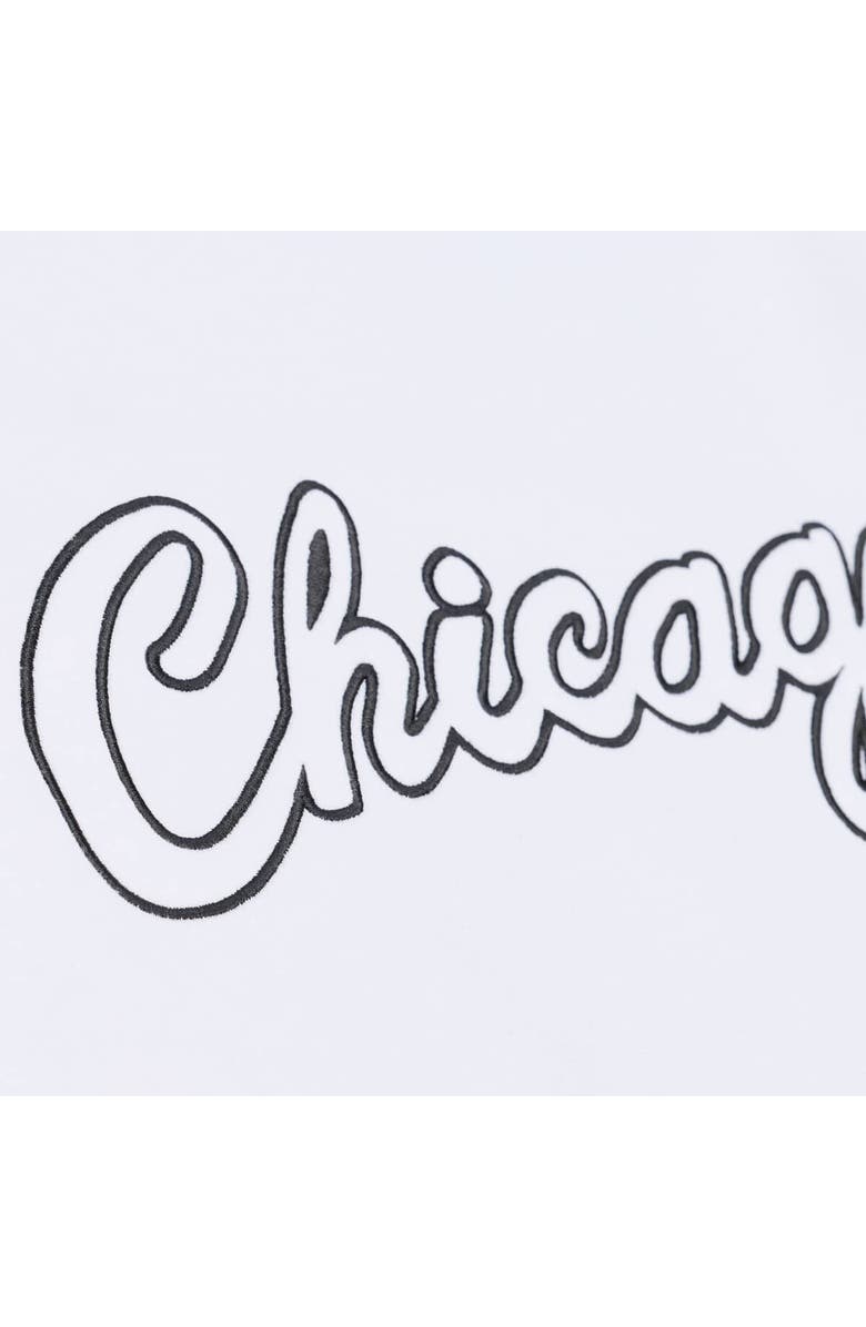 Mitchell & Ness Men's Mitchell & Ness  White Chicago Bulls Hardwood Classics Arctic Fleece Sweatshirt, Alternate, color, White