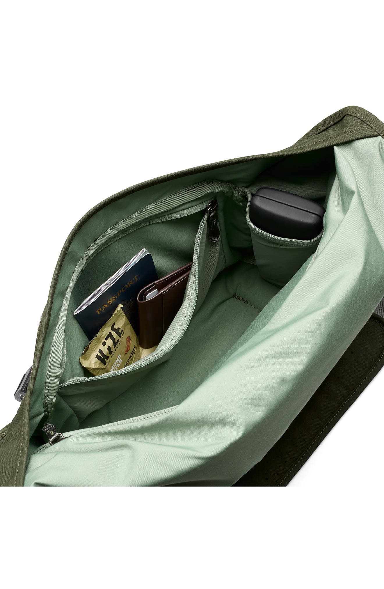 Bellroy Classic Messenger Bag, Alternate, color, Olive