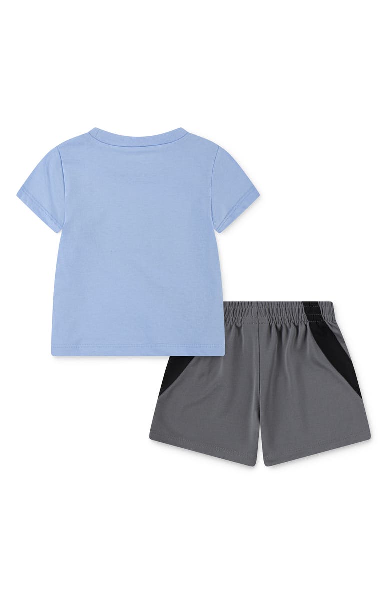 Nike On The Move T-Shirt & Shorts Set, Alternate, color, Smoke Grey