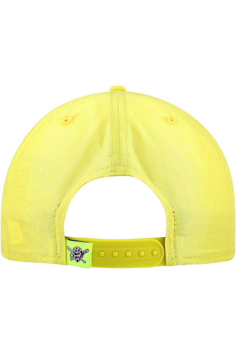 Men's New Era Yellow Pittsburgh Pirates Neon Golfer Snapback Hat, Alternate, color, Yellow
