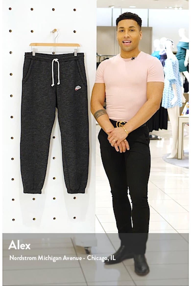 Sportswear Heritage Jogger Sweatpants video