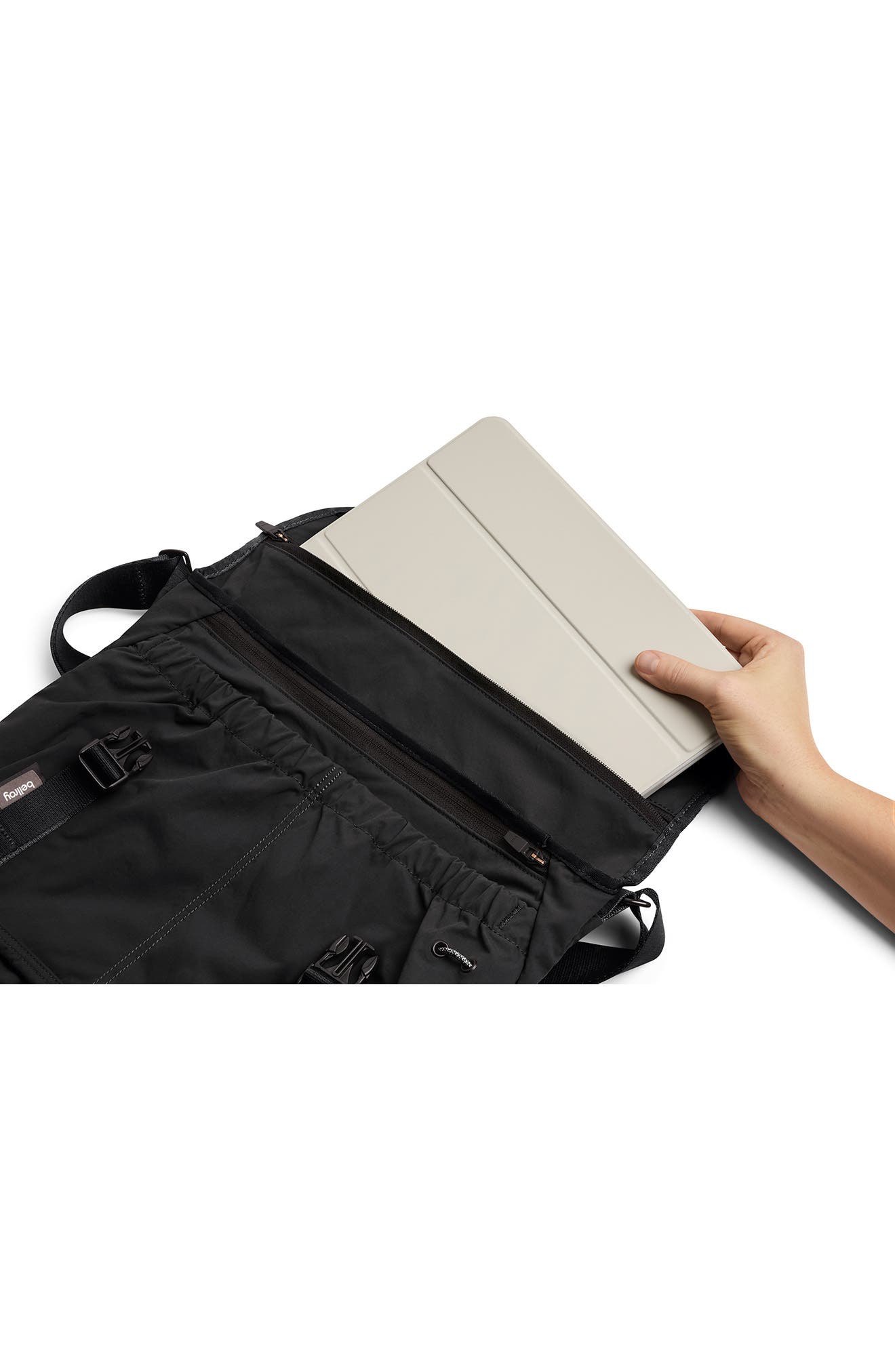 Bellroy Cinch Messenger Bag, Alternate, color, Black