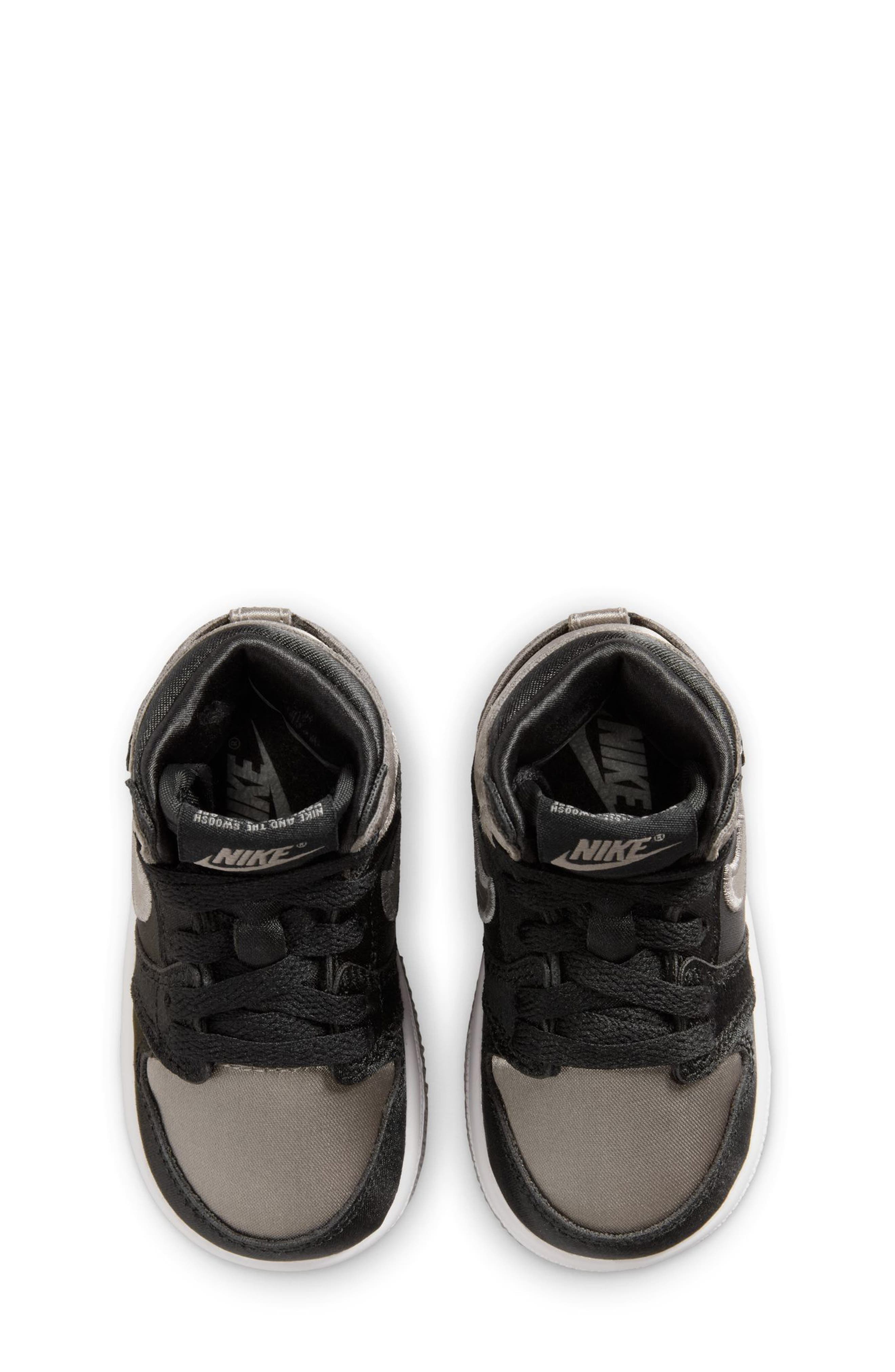 Jordan 1 Retro High Top Sneaker, Alternate, color, 