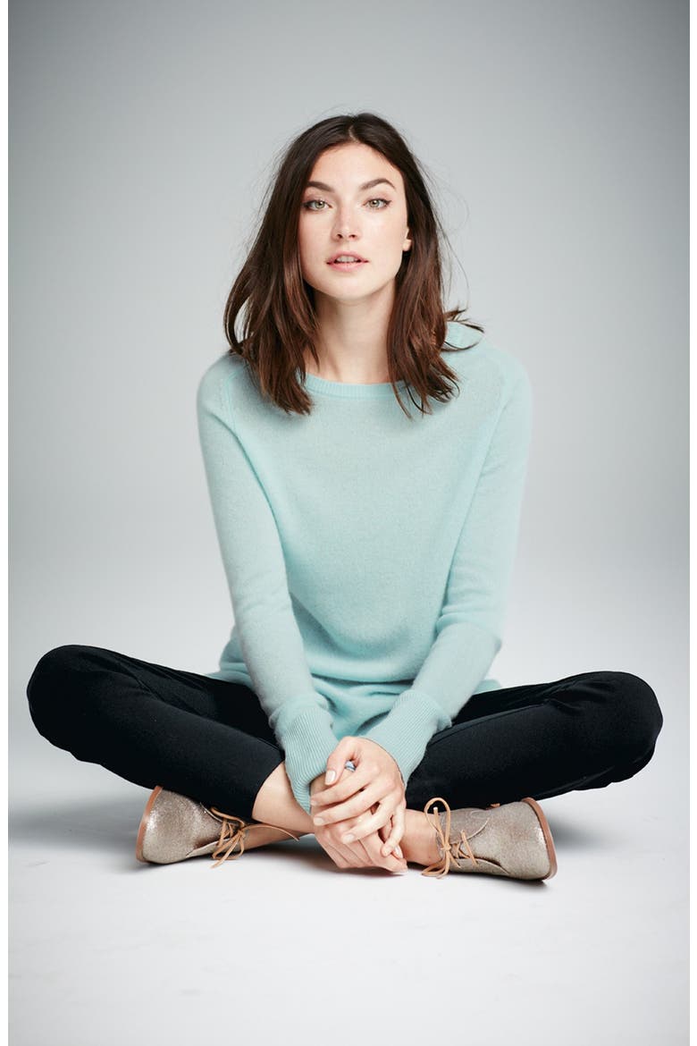 Crewneck Lightweight Cashmere Sweater, Alternate, color, HEATHER CAMEL