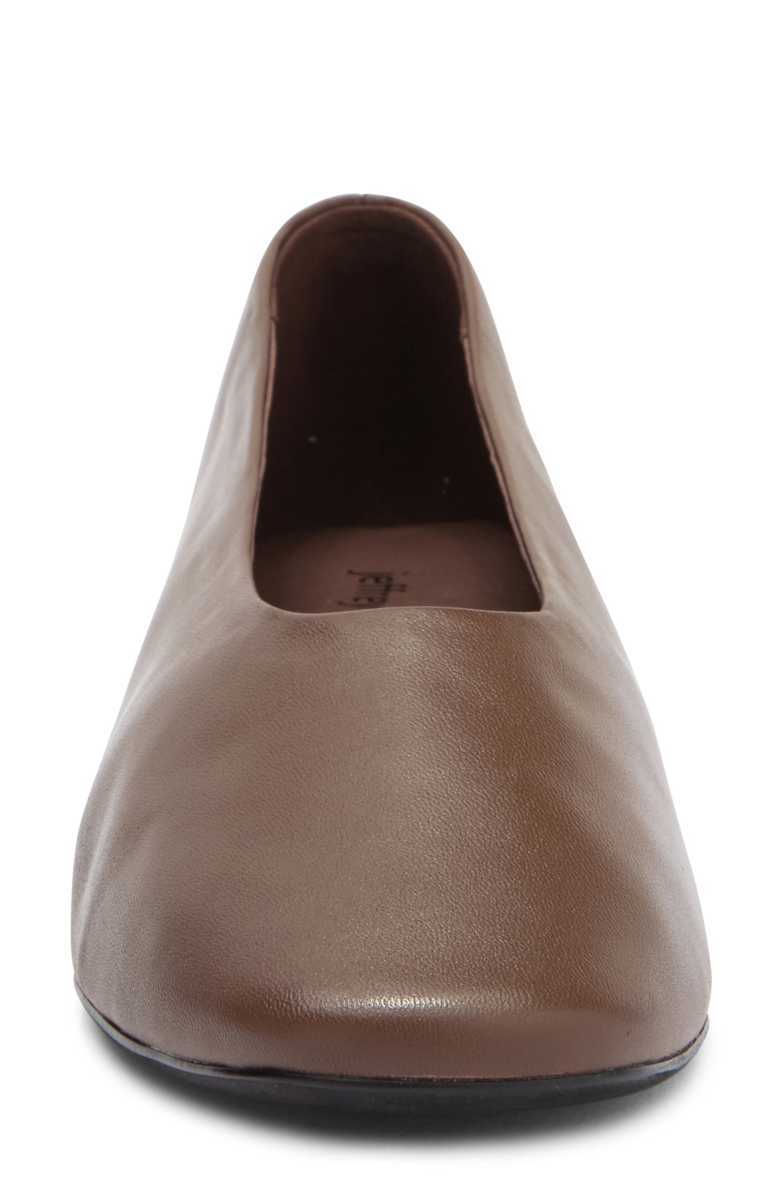 Trustee Pump, Alternate, color, LIGHT BROWN