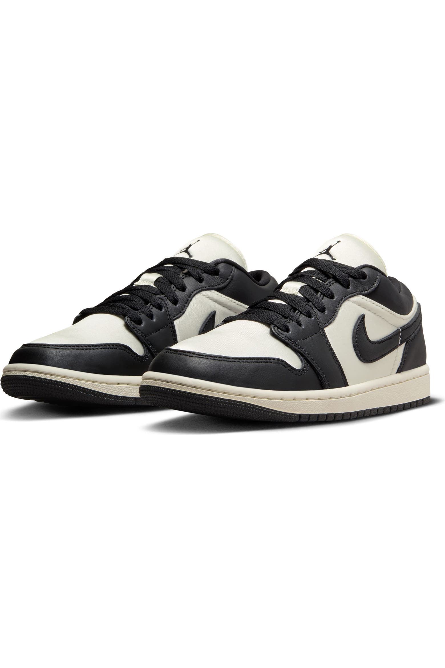 Air Jordan Rack Jordan Air Jordan 1 Low SE Sneaker (Women) | Nordstromrack